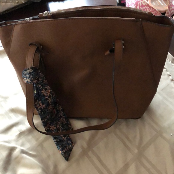 Handbag - Picture 1 of 5
